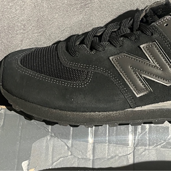 New Balance Men’s Sneakers 574 Black Size 11 US - Picture 7 of 15